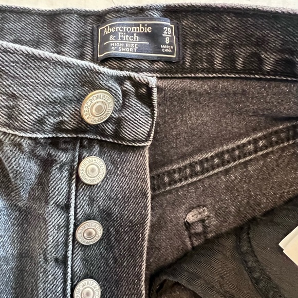 Abercrombie & Fitch Women’s High Rise Shorts - Picture 3 of 7